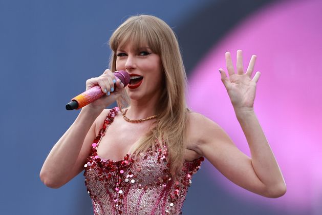 「珍しいことだった、私はそこにいた、覚えている」 – テイラー・スウィフト、エラス・ツアー終了に向けてファンへのメッセージで曲の歌詞を引用