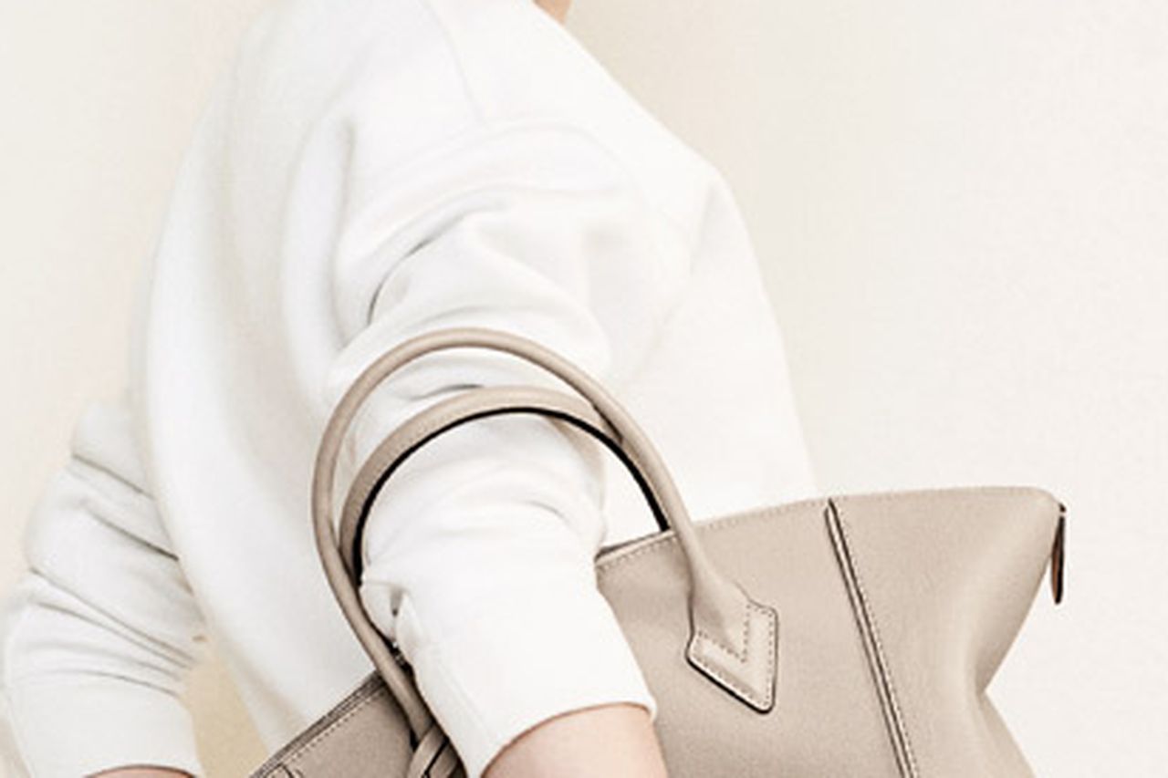 Michelle Williams returns in new Louis Vuitton campaign