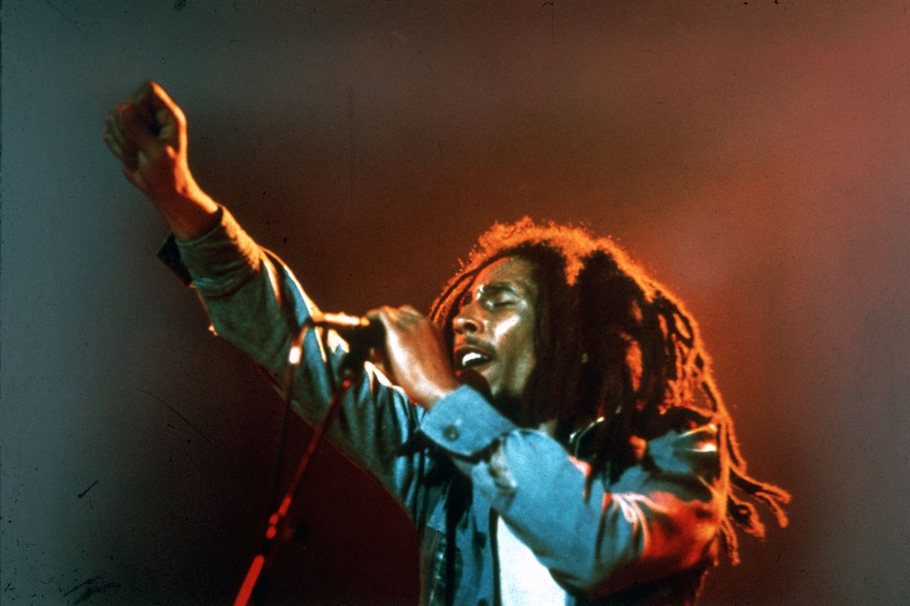 Meaning of No Woman, No Cry (Live) by Bob Marley & The Wailers