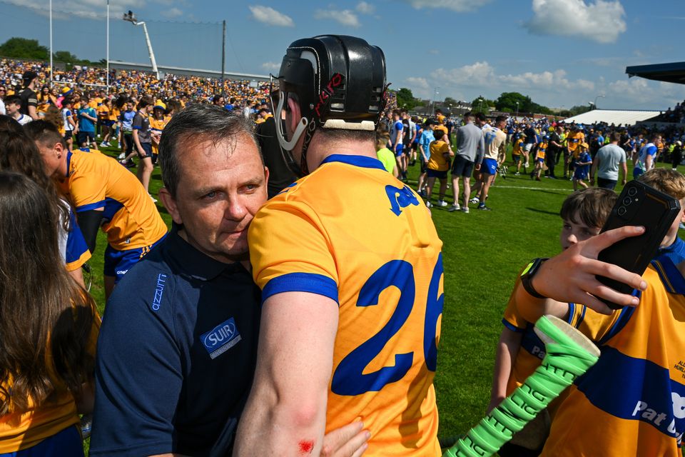 Waterford manager Davy Fitzgerald with Tony Kelly after Clare's win. Photo by Ray McManus/Sportsfile
