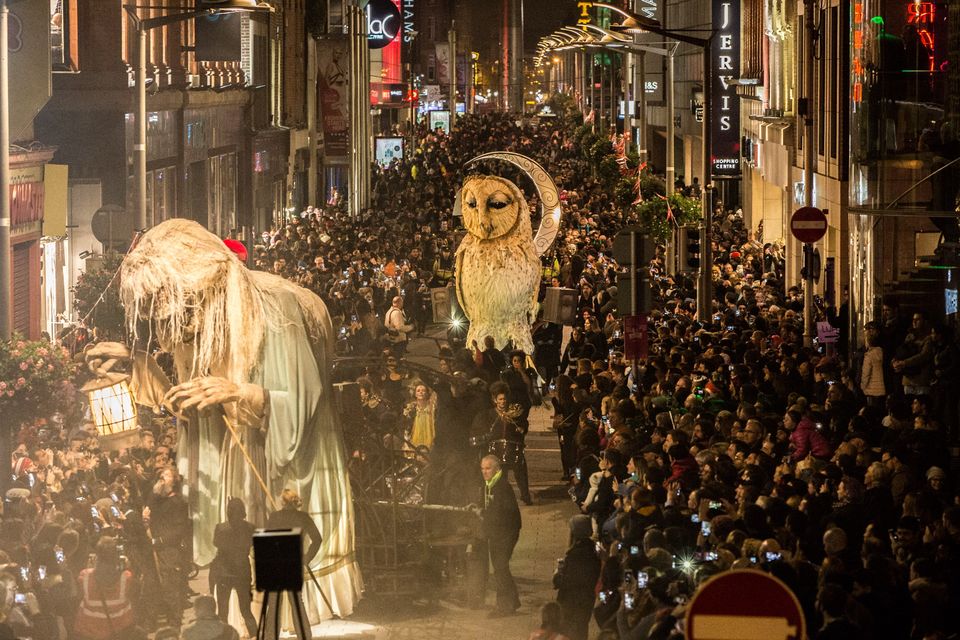 Galway Macnas Parade criticised over lack of traffic management Irish