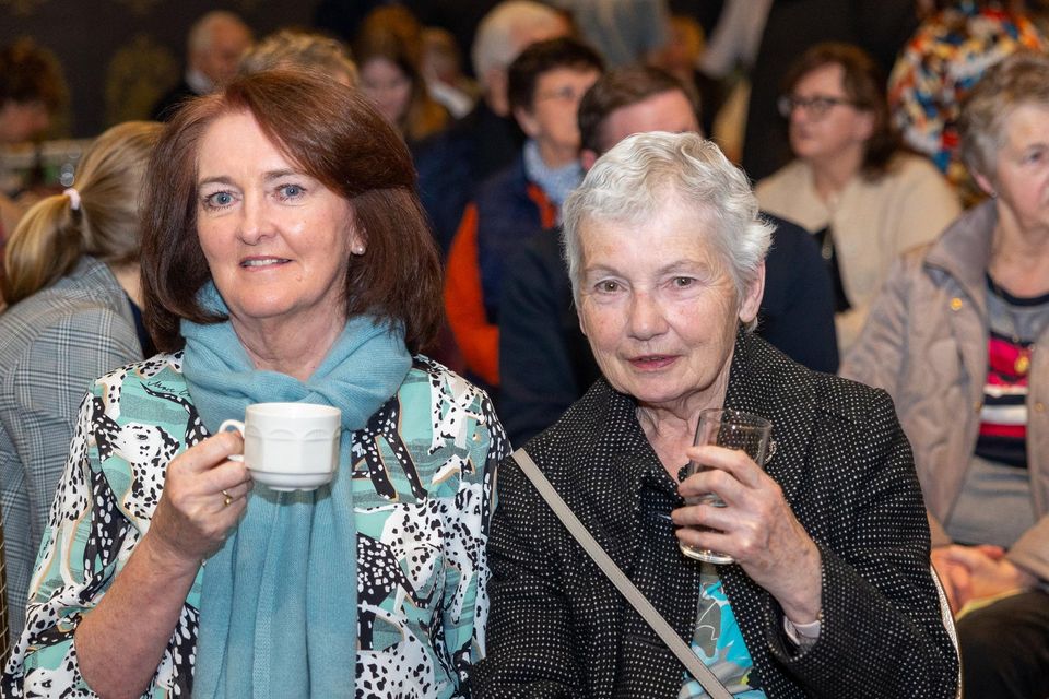 Theresa Horan and Eileen Reidy pictured at the Fossa Two Mile CCE Rambling House in the Castlerosse Hotel on Saturday night. Photo by Tatyana McGough