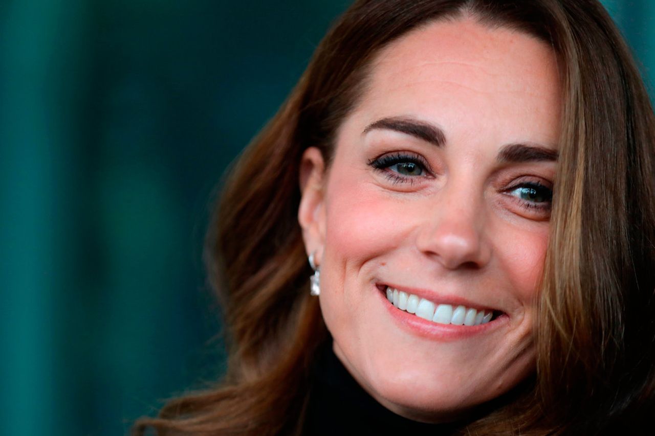 She's bringing tan tights back: Kate Middleton and the wearing of