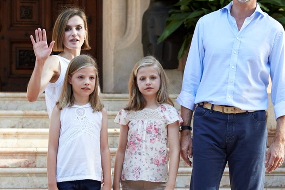 King Felipe VI of Spain, Queen Letizia of Spain and their daughters Princess Leonor of Spain (R) and Princess Sofia of Spain (L) pose for the photographers at the Marivent Palace on August 3, 2015 in Palma de Mallorca, Spain.  (Photo by Carlos Alvarez/Getty Images)