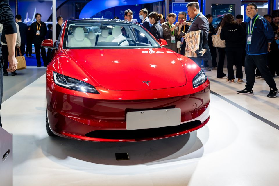 After the €3,500 state grant, the basic version of the Model 3 now costs €38,600. Photo: Getty
