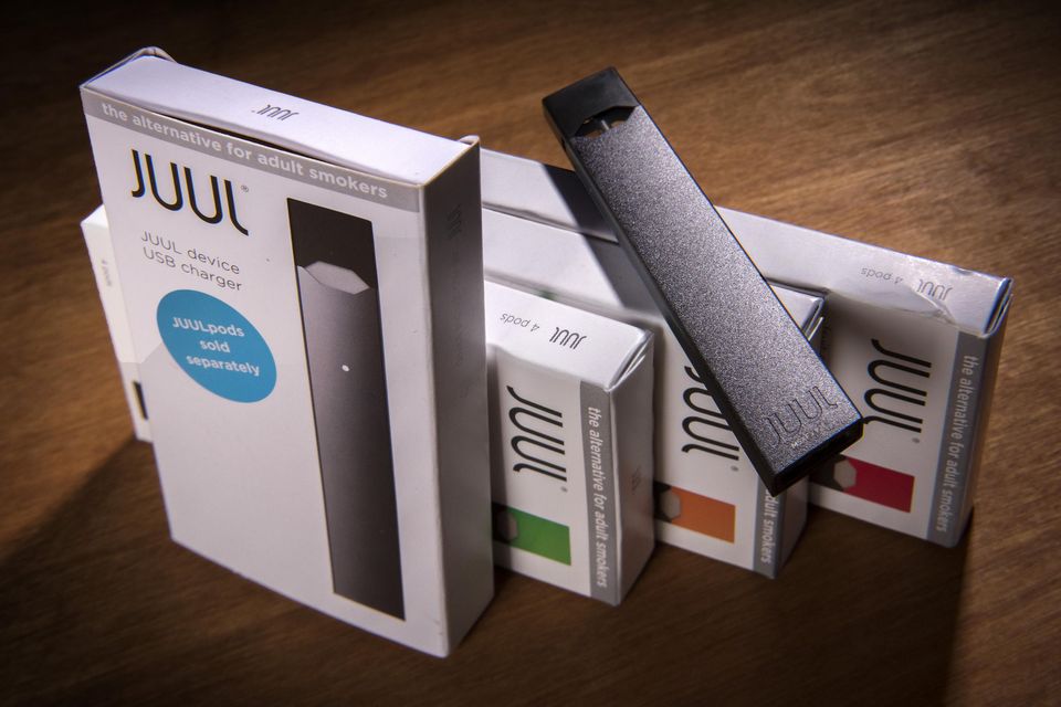 The vape debate: Is vaping a life-saver or a gateway to addiction? | Irish  Independent