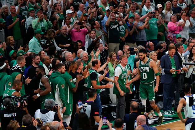 Boston Celtics clinch title to stand alone among NBA champions