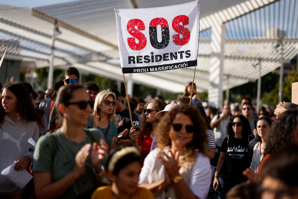 Protests against mass tourism and gentrification in Palma de Mallorca. Photo: REUTERS/Juan Medina