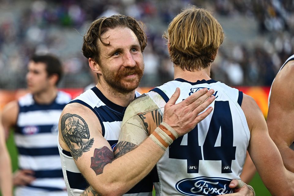 Zac Toohey de los Geelong Cats después de su victoria sobre los Fremantle Dockers en el estadio Optus de Perth, Australia, a principios de este mes. Imagen: Daniel Carson/AFL Photos vía Getty Images