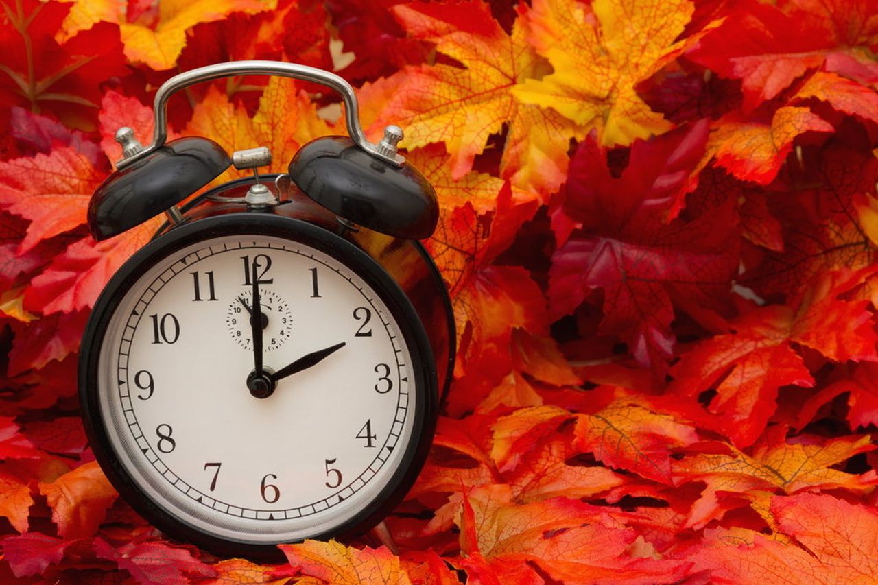 When do clocks go back in UK in 2023? - as autumn replaces British