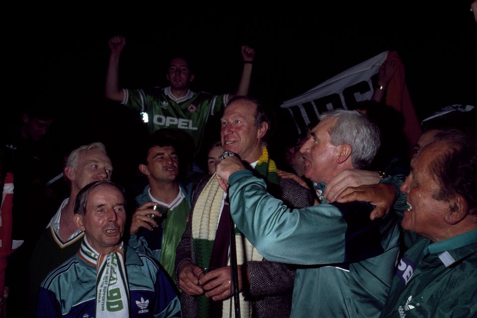 15 November 1989; Republic of Ireland manager Jack Charlton celebrates with, from left, kit man Charlie O'Leary, Noel King, physio Mick Byrne and Dr. Bob O'Driscoll qualification for the World Cup after the FIFA World Cup Qualifying match between Matla and Republic of Ireland at the Ta'Qali Stadium in Valetta, Malta. Photo by Ray McManus/Sportsfile