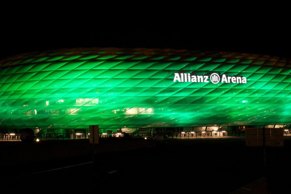 The Allianz Arena, home to Bayern Munich, illuminated in green as part of Tourism Ireland’s Global Greening 2014.