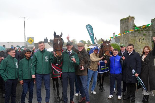 Aintree Grand National champion I Am Maximus given hero’s welcome home