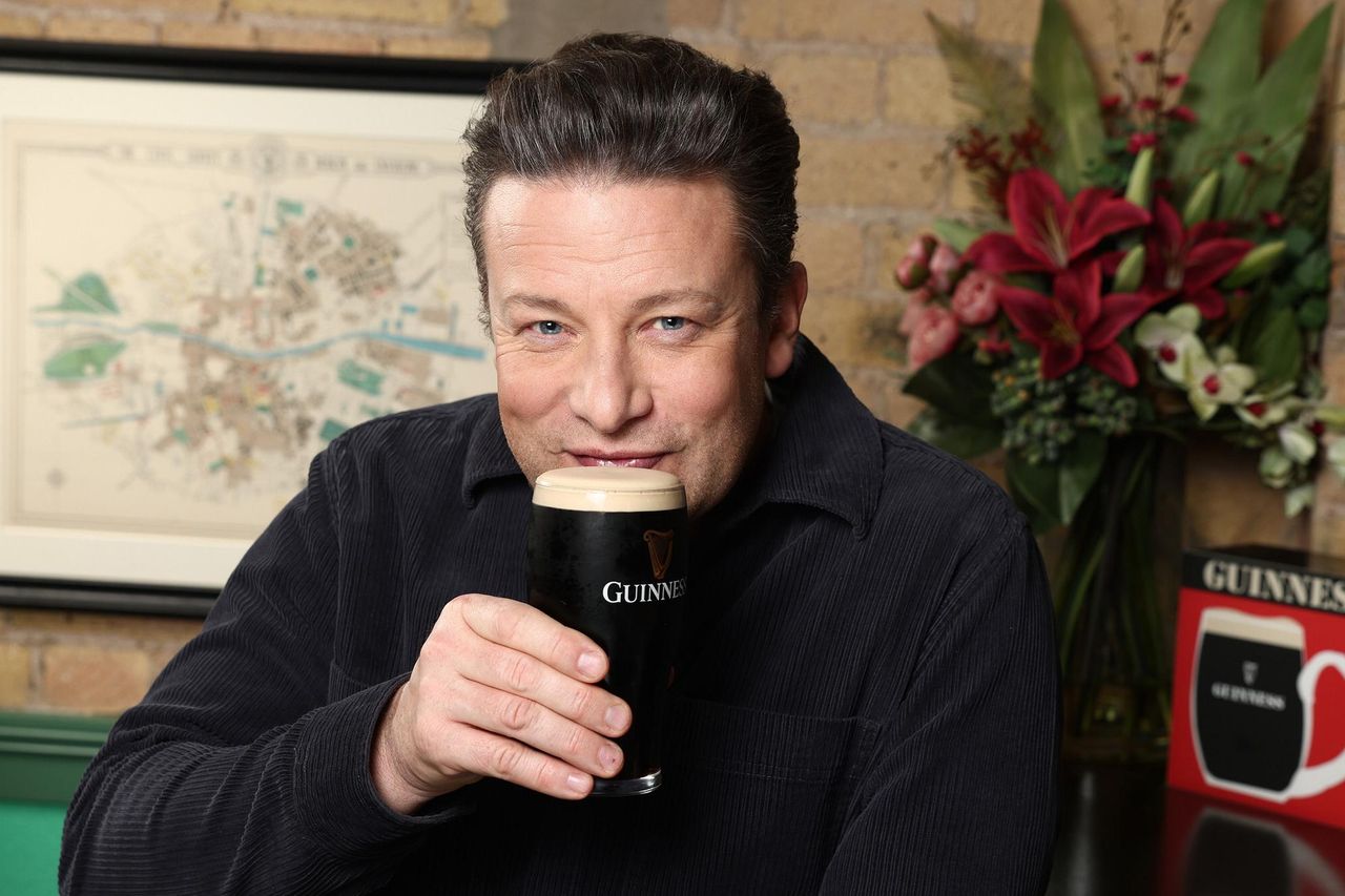 Chef Jamie Oliver enjoys pint of Guinness in newly opened Dublin ...