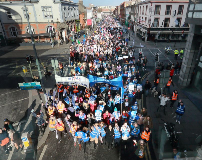 Nurses pictured as they make their way along Lombard St East to the rally at Merrion Square, in support of Nurses and Midwives pay. Picture Credit:Frank McGrath
9/2/19