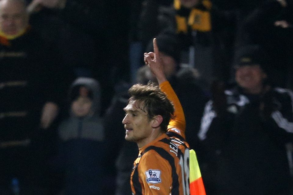 Nikica Jelavic will be out for six weeks