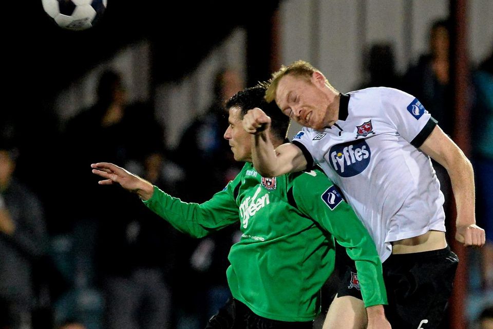 Chris Shields, Dundalk, goes up against Dinny Corcoran, Bohemians. SSE Airtricity League Premier Division, Dundalk v Bohemians, Oriel Park, Dundalk, Co. Louth. Picture credit: Oliver McVeigh / SPORTSFILE