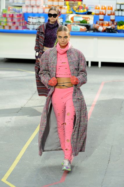 cara delevingne runway chanel