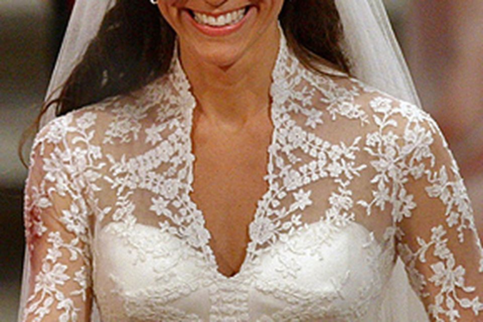 Lace used in Kate's wedding dress has origins in Co Monaghan | Irish  Independent