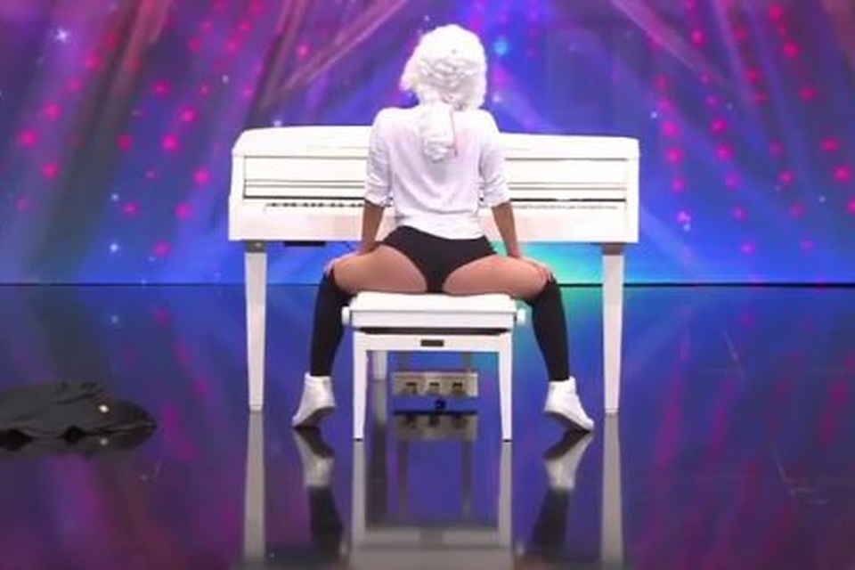 Teen shocks audience with twerking act on Croatia's Got Talent