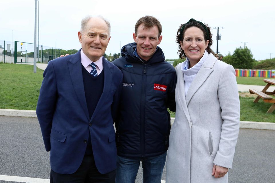 Leading jockey Paul Townend was guest of honour at the annual launch of the Laytown Races colouring competition at Scoil an Spioraid Naoimh, National School.  Joe Collins and Jessica Cahalan from The Laytown Races Committee pictured here with Paul Townend.

Photo: Jenny Callanan Photography. 