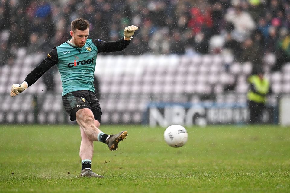 23 February 2025; Donegal goalkeeper Shaun Patton kicks a free wide during the Allianz Football League Division 1 match between Galway and Donegal at Pearse Stadium in Galway. Photo by Piaras Ó Mídheach/Sportsfile