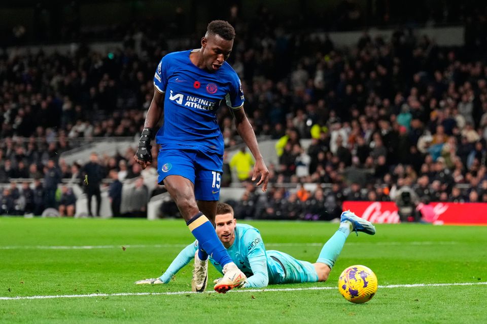 Nicholas Jackson de Chelsea a marqué le quatrième but de son équipe et son triplé lors du match de la Premier League anglaise qui s'est tenu au Tottenham Hotspur Stadium de Londres.