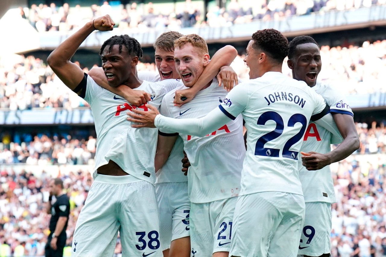 Kulusevski's late late show steals Tottenham win over Sheffield