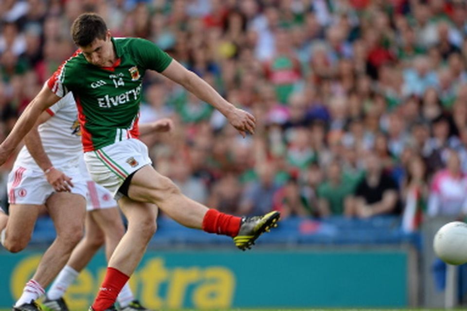 Alan Freeman scores the Mayo goal from the penalty spot.