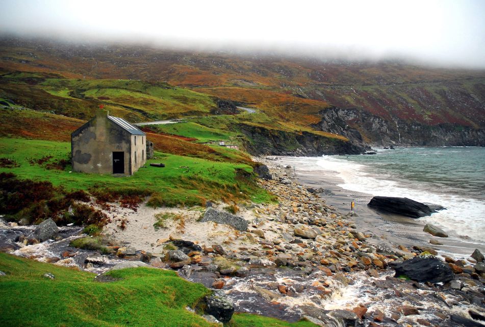 Keem Bay, Irlanda, clasificada entre las 100 mejores playas del mundo por Lonely Planet