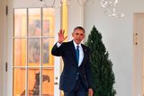 thumbnail: President Barak Obama leaves the White House for the final time as President as the nation prepares for the inauguration of President-elect Donald Trump on January 20, 2017 in Washington, D.C.  Trump becomes the 45th President of the United States. (Photo by Kevin Dietsch-Pool/Getty Images)