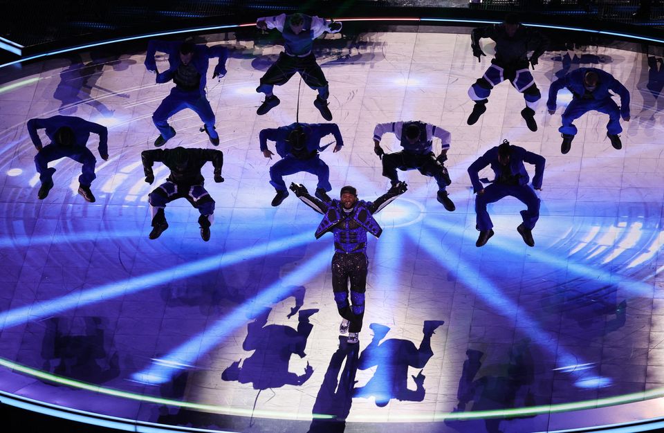 Usher performs during the halftime show REUTERS/Carlos Barria