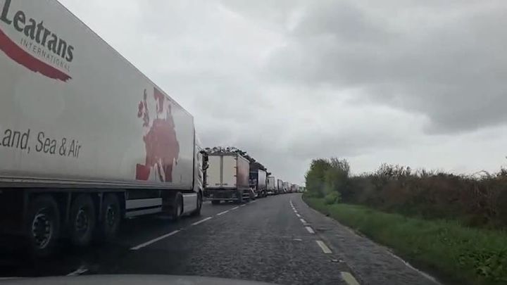 ‘We’re not out to ruin people’s day for the craic’ – Fuel protest hits Wexford as road to Rosslare Europort blocked
