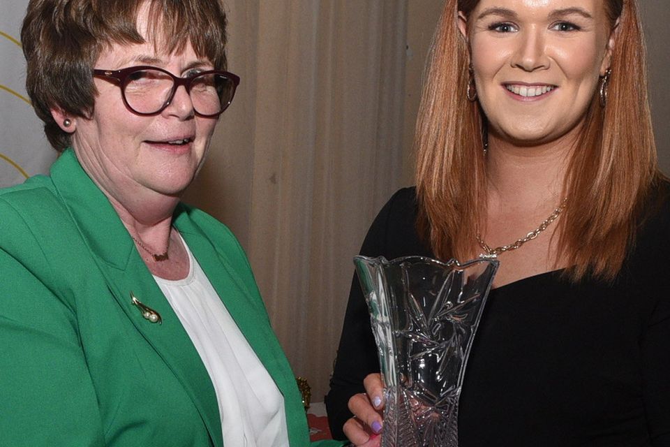 Bean An Ti at the County Scór na nOg Final Tracey Cronin from Iveleary receives a presentation from Margaret Whelan, Secretary, Cork Scor. Picture John Tarrant