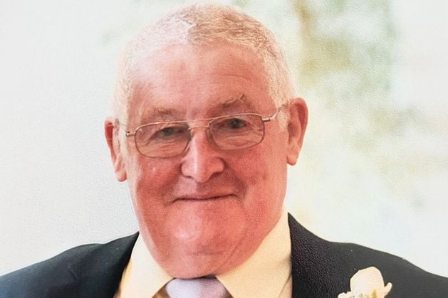 Former Ireland international Shane Byrne lays father Arthur to rest – ‘Dad was like an anti-hero, causing chaos wherever he went’