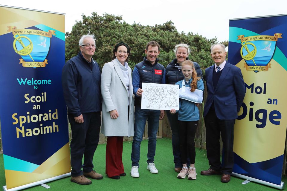 Leading jockey Paul Townend was guest of honour at the annual launch of the Laytown Races colouring competition at Scoil an Spioraid Naoimh, National School.  He is pictured here with Paul Kerbey, Jessica Cahalan, Julie McManus, Isabelle Winters and Joe Collins from the Laytown Races committee.

Photo: Jenny Callanan Photography. 