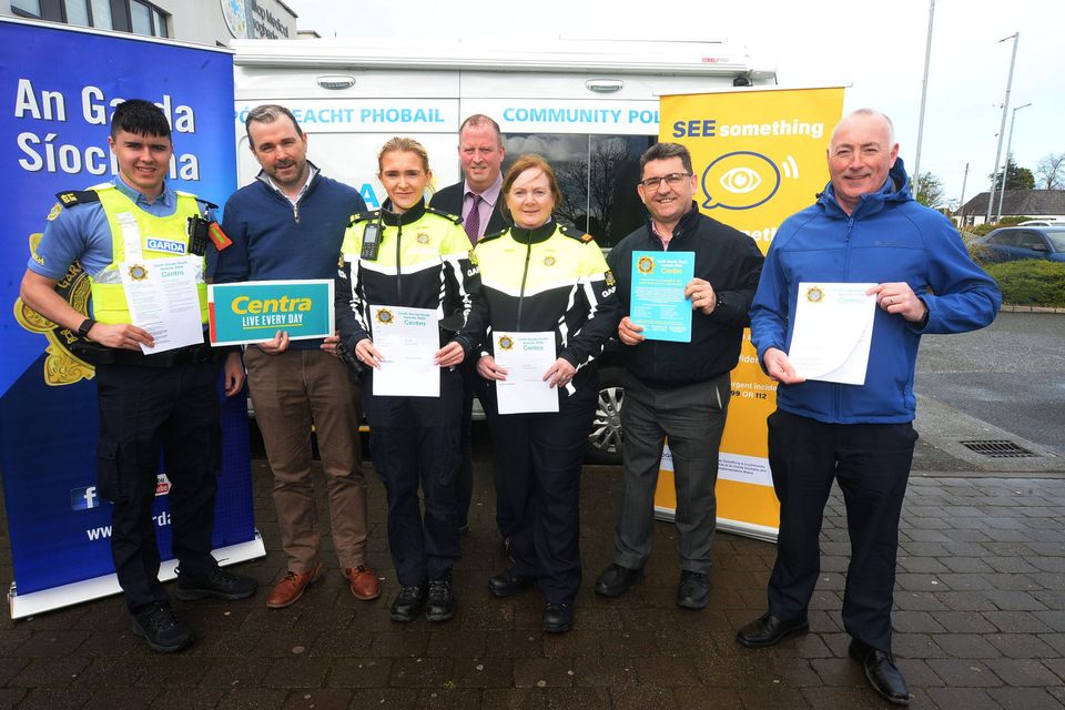 At the launch of Louth Garda Youth Awards in association with Centra Mid Louth Gardai. L to R Garda Niall Higgins , Gary Dunne Centra Ardee, Garda Catherine Smith, Sgt John Heavey, Inspector Martina Gallagher, Eamon Victory Centra Dunleer and Garda Noel Loughran      Pic Seamus Farrelly .