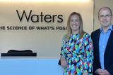 Miniatura: Leanne Davey, directora sénior, desarrollo de evaluación clínica y PMO, Waters Technologies Ireland Limited y Liam Hoare, gerente general de Wexport, Waters Technologies Ireland Limited.