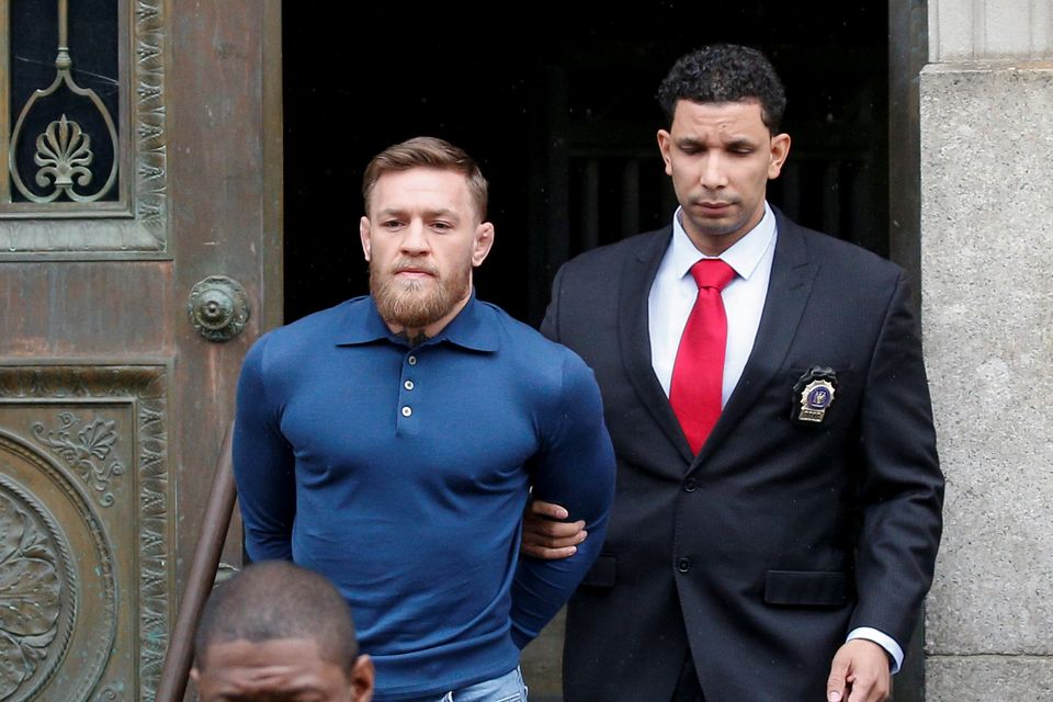 It didn't seem like a sincere apology' - 'Paranoid' UFC star seeing  therapist after Conor McGregor's bus attack | Irish Independent