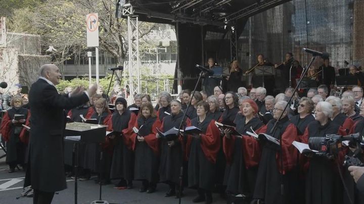 Choir wows crowds in Dublin with rendition of Handel’s Messiah on the spot it was first performed 284 years ago