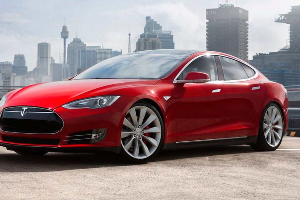 Shift: The Tesla S has 18 moving parts, 100 times fewer than a combusion engine car