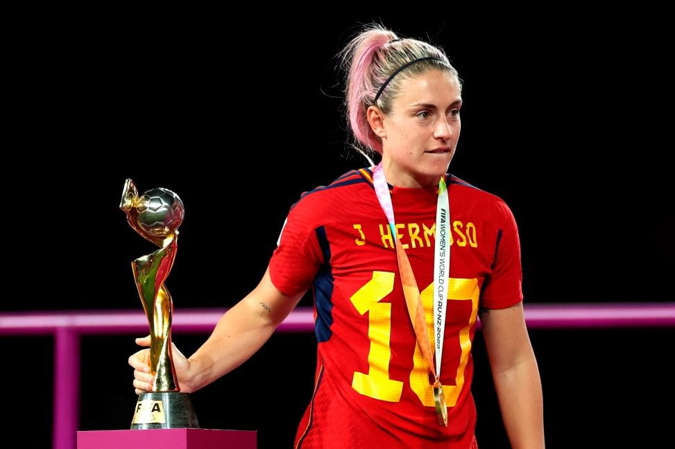 «Это неприемлемо» – победительница чемпионата мира Алексия Потеллас обиделась на президента Федерации футбола Испании Луиса Рубьялеса