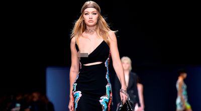 Gigi Hadid Suffers Nip Slip at Versace Runway: ohnotheydidnt — LiveJournal  - Page 3