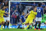 thumbnail: Chelsea's Nemanja Matic  celebrates scoring his goal with Cesc Fabregas (L)