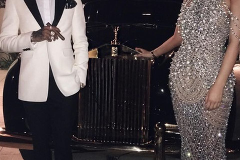 Kylie jenner hotsell gatsby dress