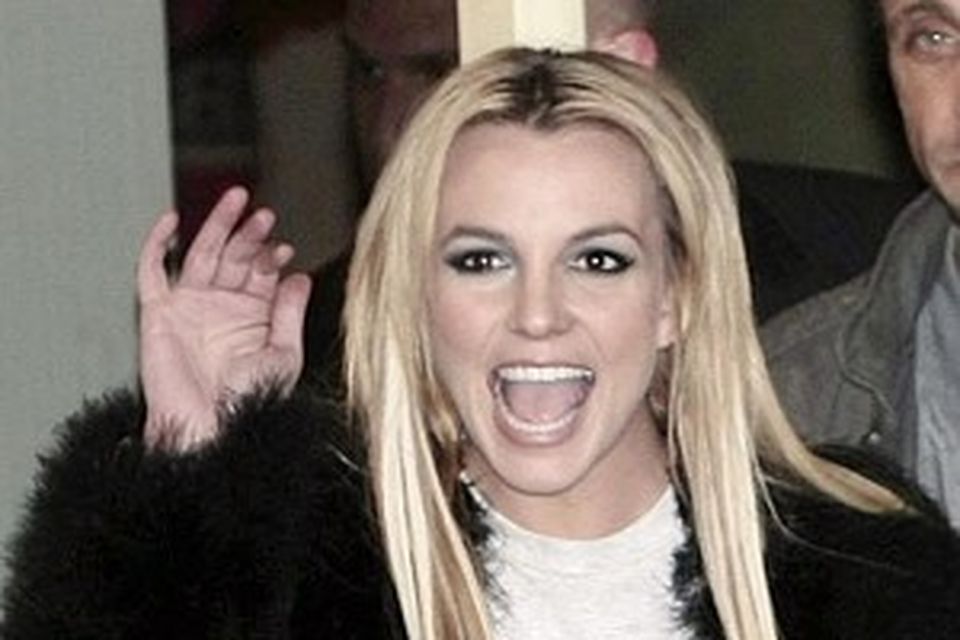 britney spears cell phone