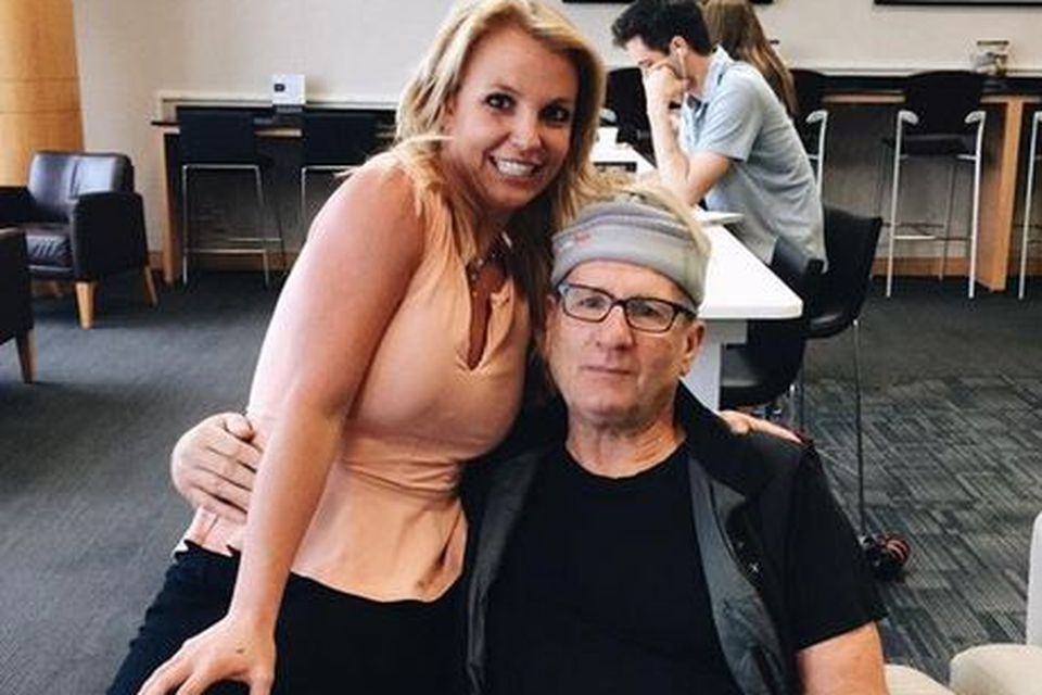 Britney Spears poses with Ed O'Neill