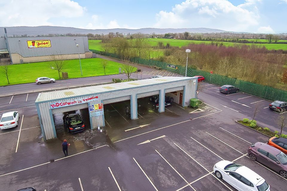 The Tipp Town Shopping Centre located on the Limerick Road on the outskirts of the town, is to be sold on March 21, with a guide price of €1,600,000. 