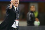 thumbnail: Giovanni Trapattoni remonstrates on the sidelines