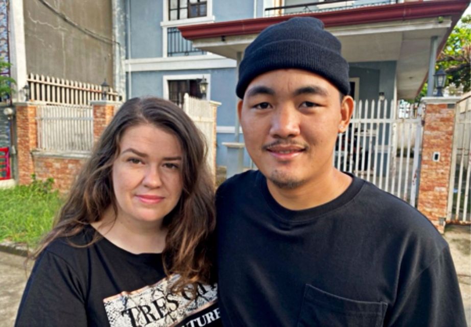Warning: Sarah and Jgoy from the Nevermets on Channel 4